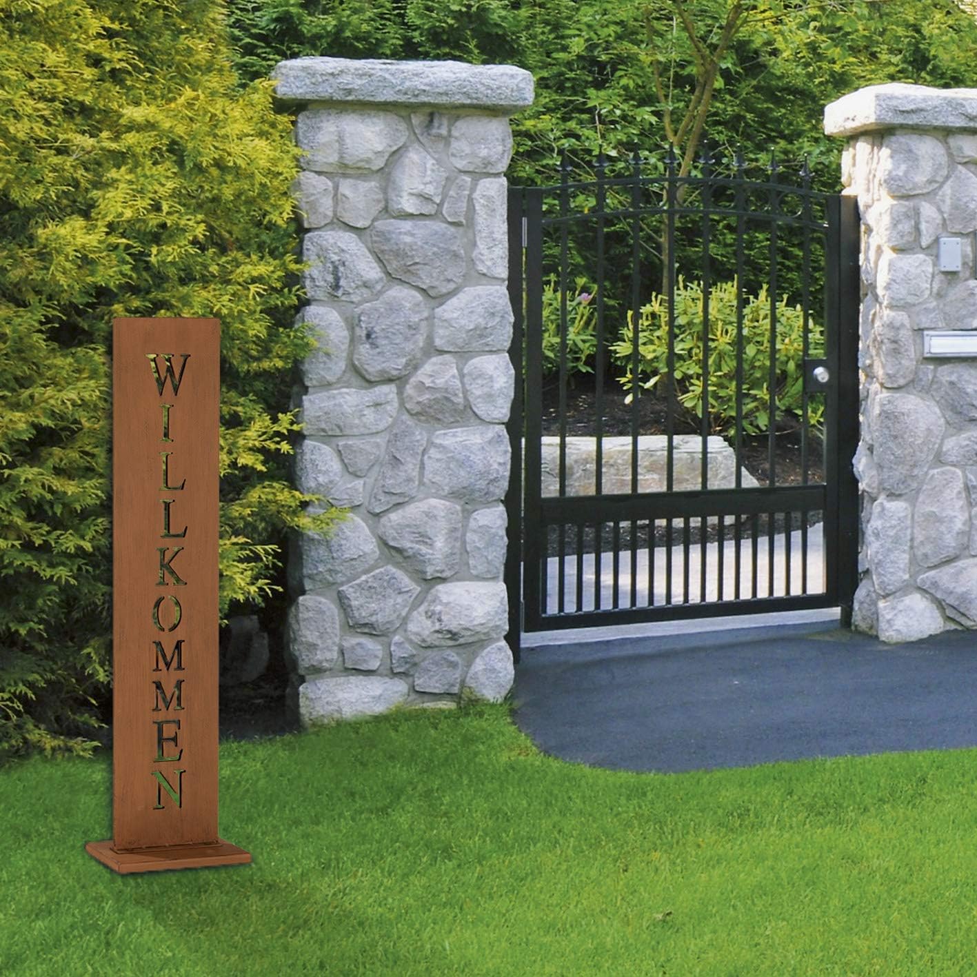 EASYmaxx Garten Deko Standschild - Willkommen | Gartensäule mit Spruch, Spruchschild aus Metall in Rostoptik | Wetterfestes Willkommen Schild für drinnen und draußen [77 cm Höhe] — Ansicht 5
