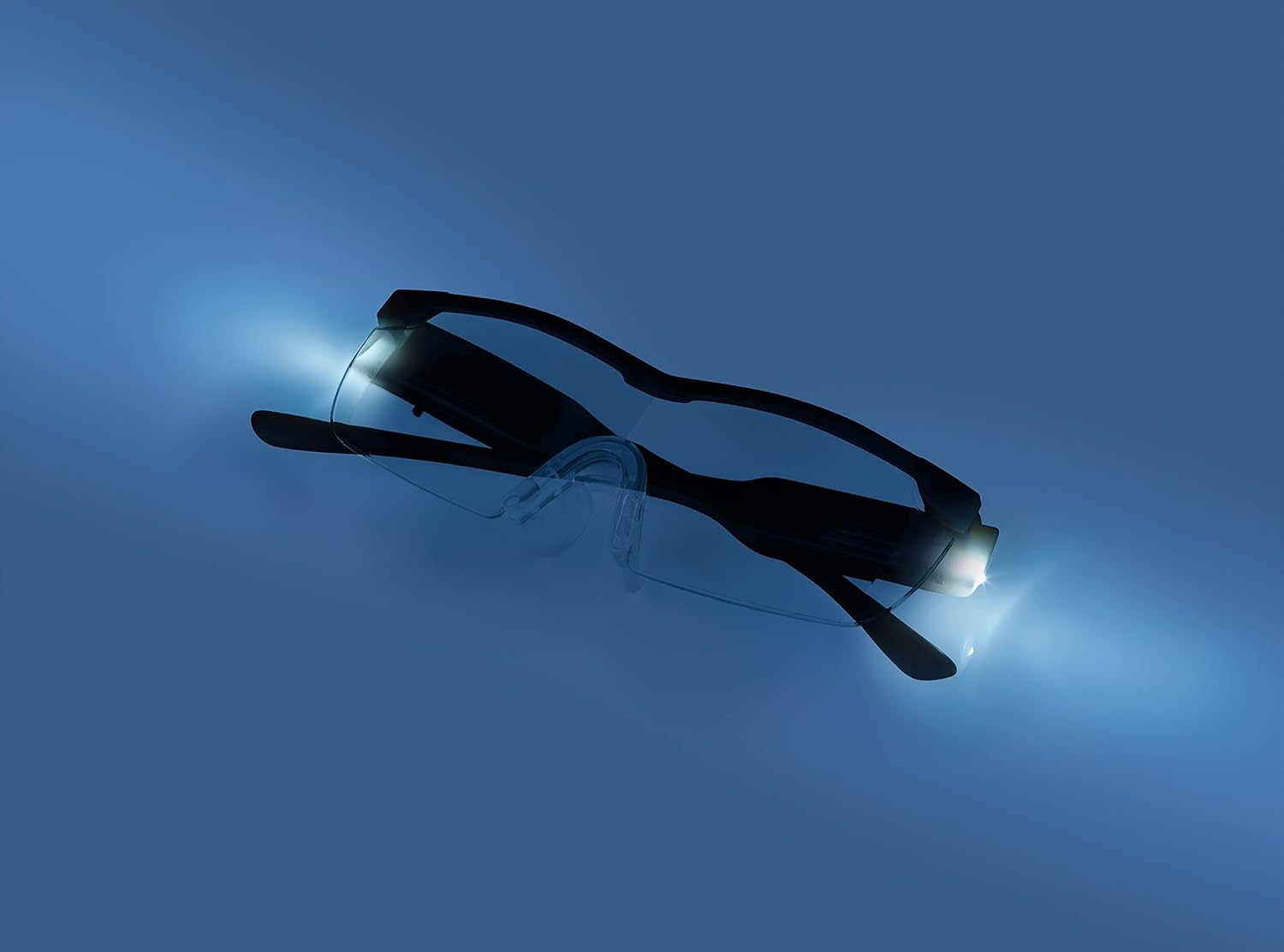 EASYmaxx LED-Vergrößerungsbrille | Klare Sicht mit 160% Vergrößerung, LED-Licht & Tragekomfort | Perfekt geeignet für feine Arbeiten, Nähen, Basteln, Modellbau etc. | Tragbar auf nahezu jeder Brille — Ansicht 3