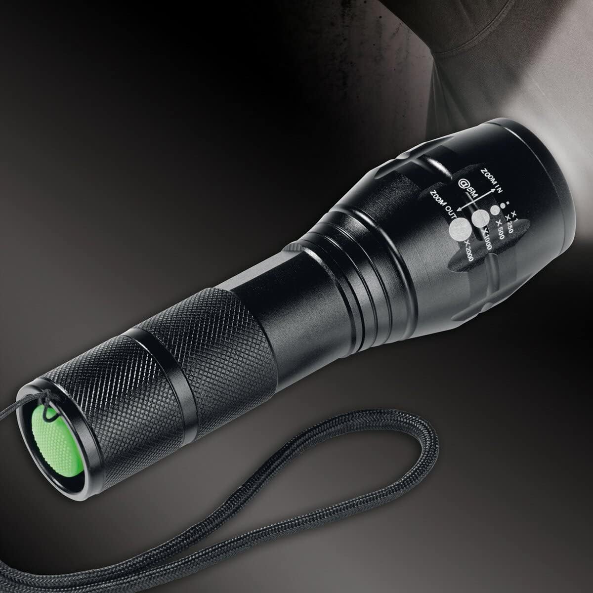 EASYmaxx Security Funktions-Taschenlampe 4,5 V | LED Licht-Reichweite bis zu 150 Meter, Taschenlampe mit 5 Modi, Schocklicht-Funktion für Notfälle | Batterien enthalten [bis zu 400 Lumen] — Ansicht 4